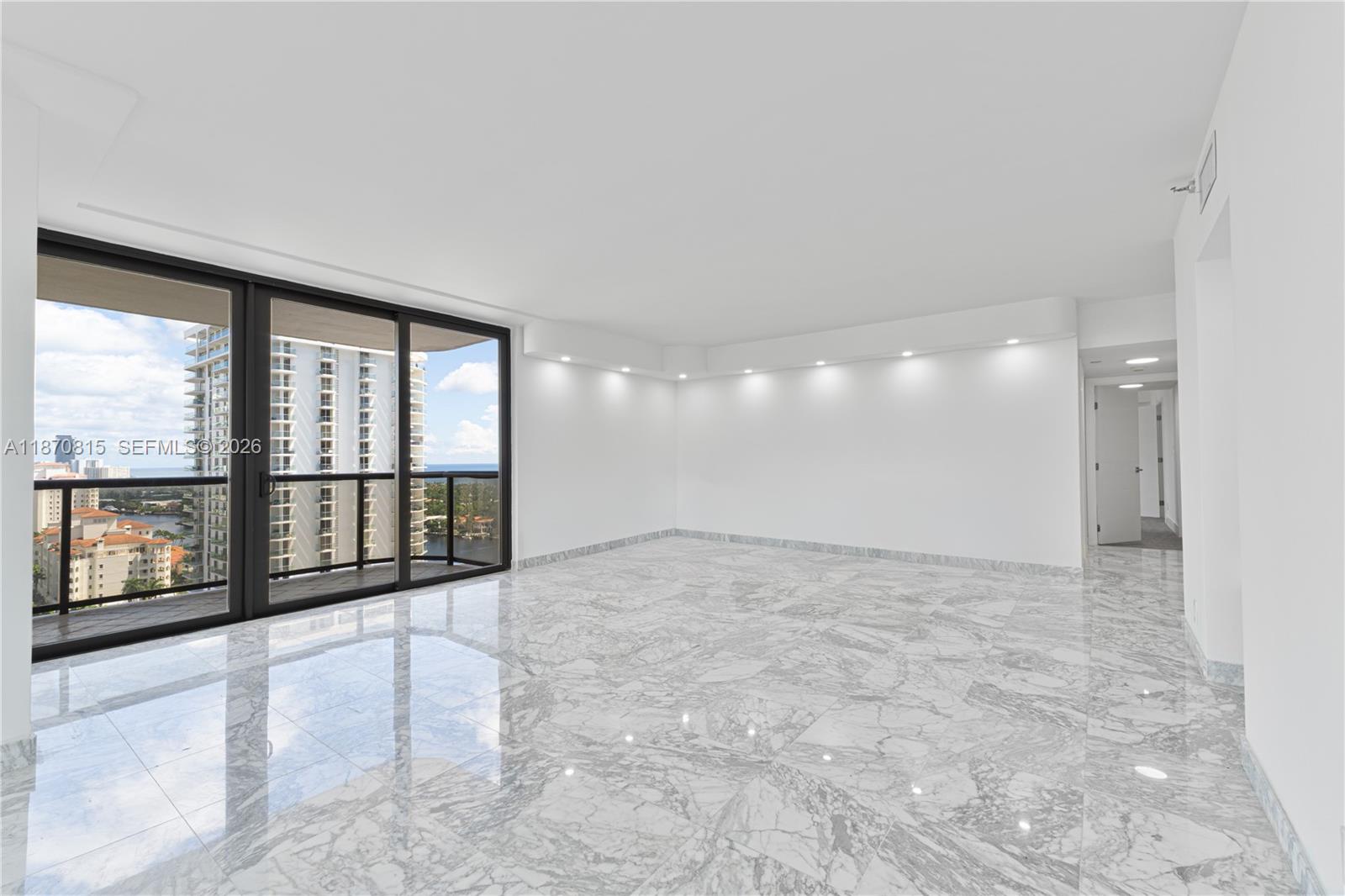 19667 Turnberry Way # 20E, Aventura FL 33180