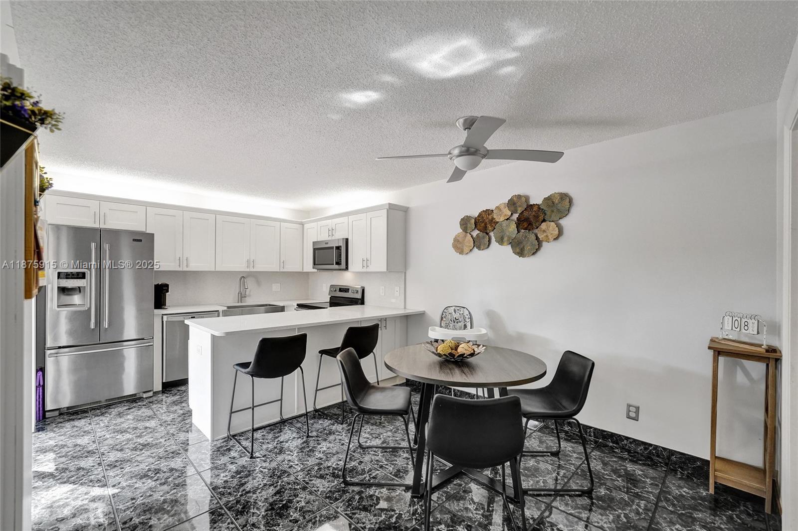 9851 NW 6th Ct, Plantation FL 33324