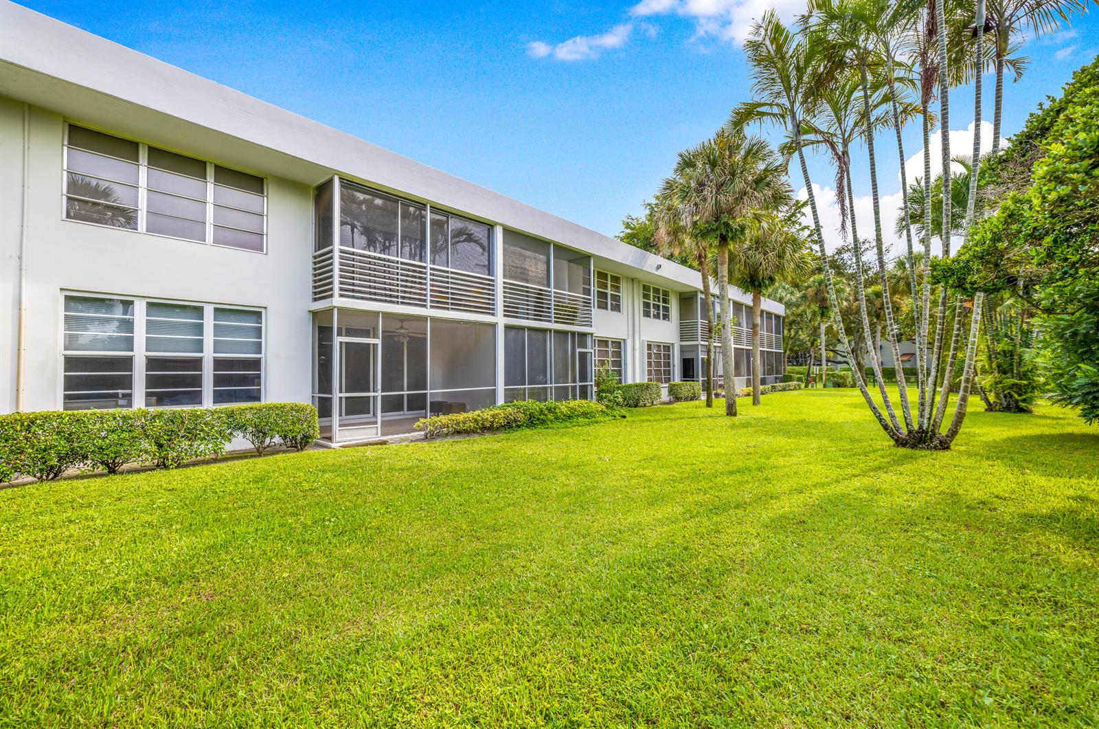 4200 Oaks Terrace # 104, Pompano Beach FL 33069