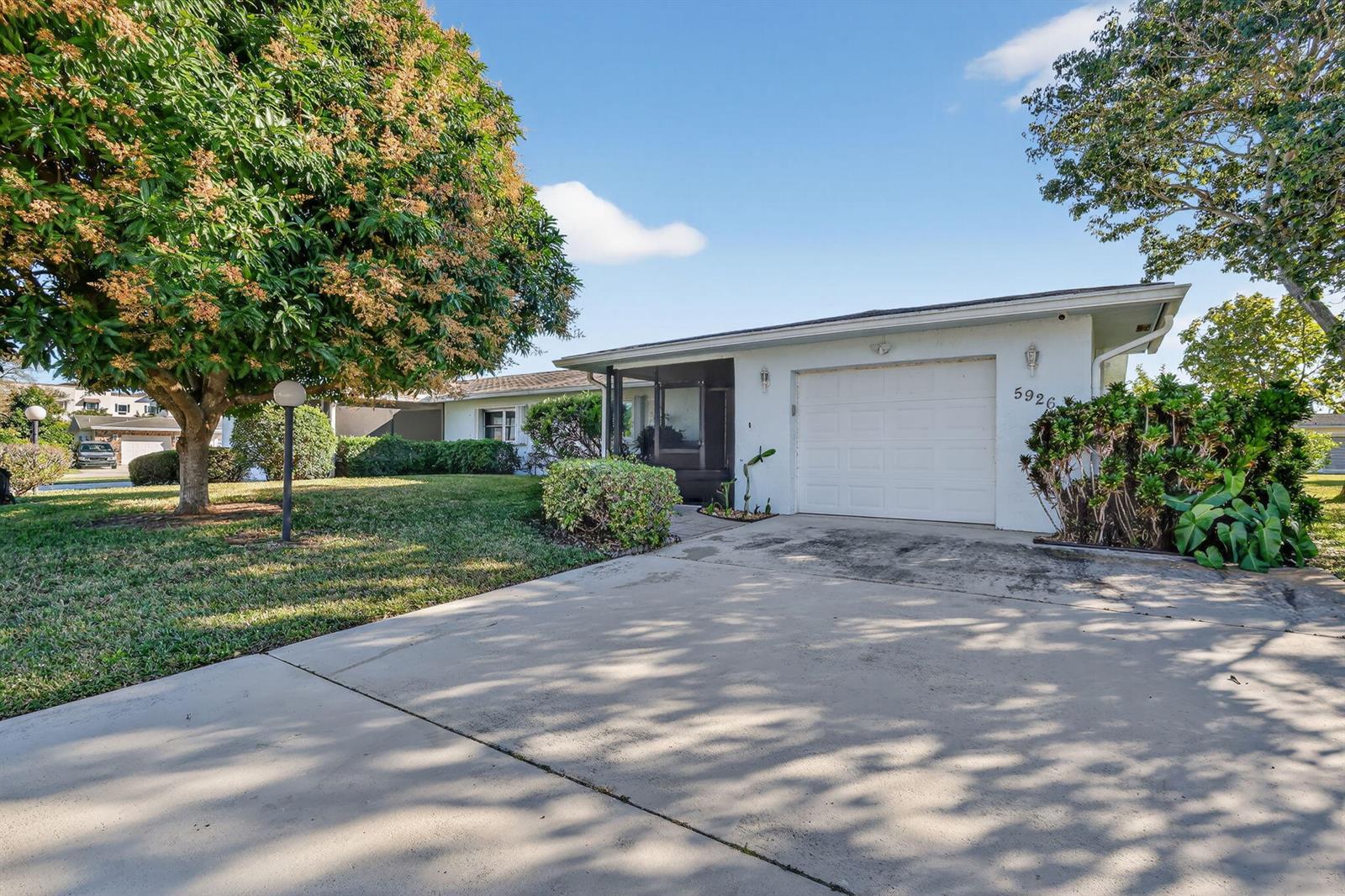 5926 N Los Alamos Lane, Delray Beach FL 33484