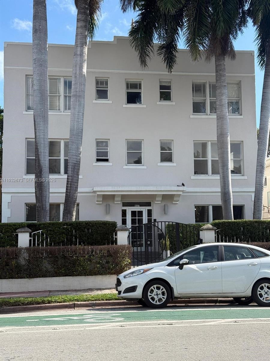 1027 Pennsylvania Ave # 301, Miami Beach FL 33139