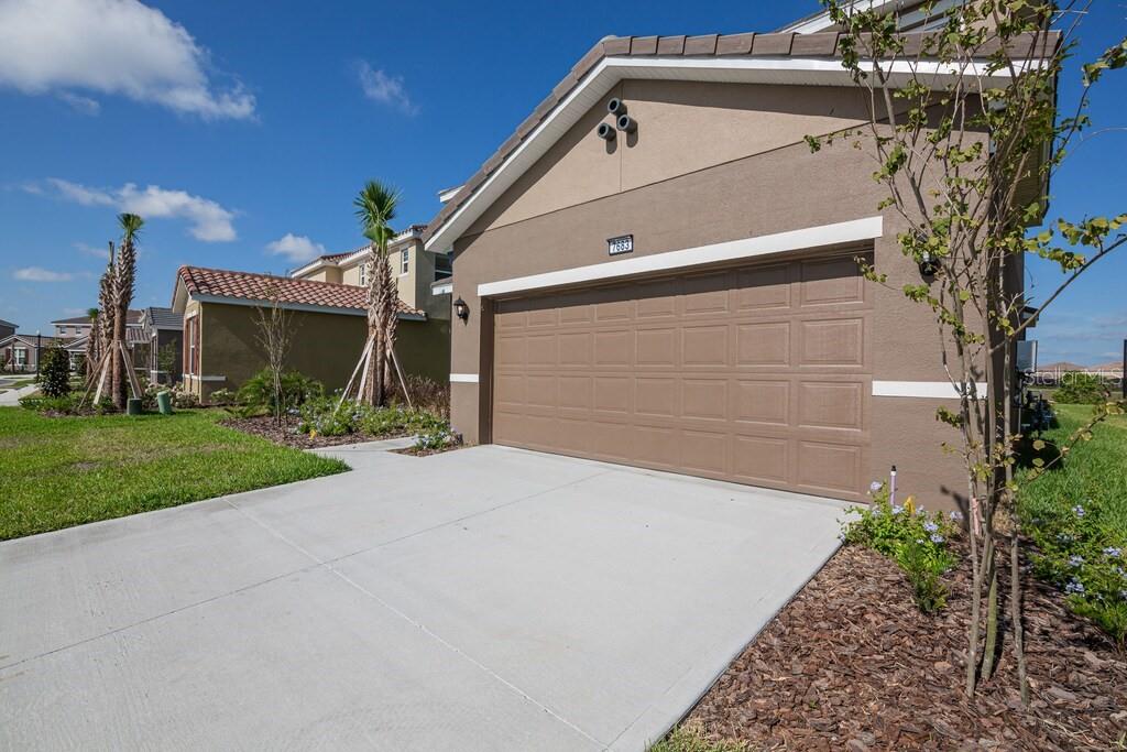 7683 OAKMOSS LOOP, DAVENPORT, FL — photo 2 of 30