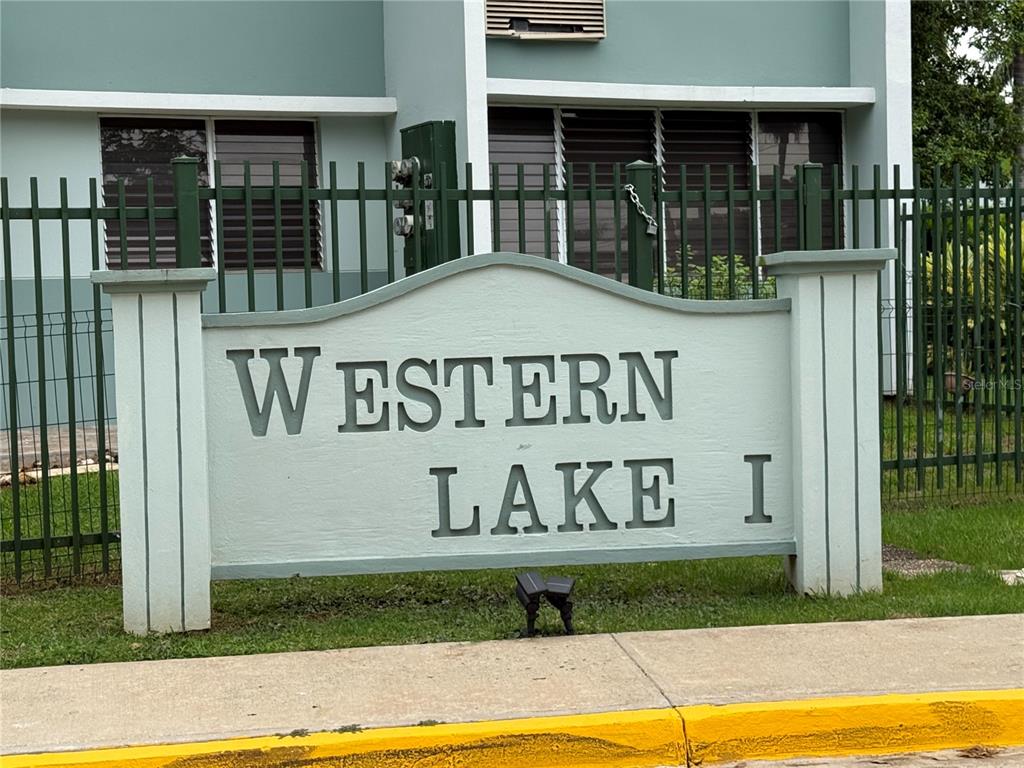 Condo Westernlake VILLAGE I APT 806-B UNIT 806-B