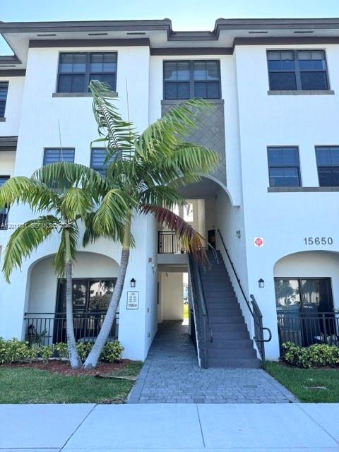 15650 SW 136th St # 101, Miami FL 33196