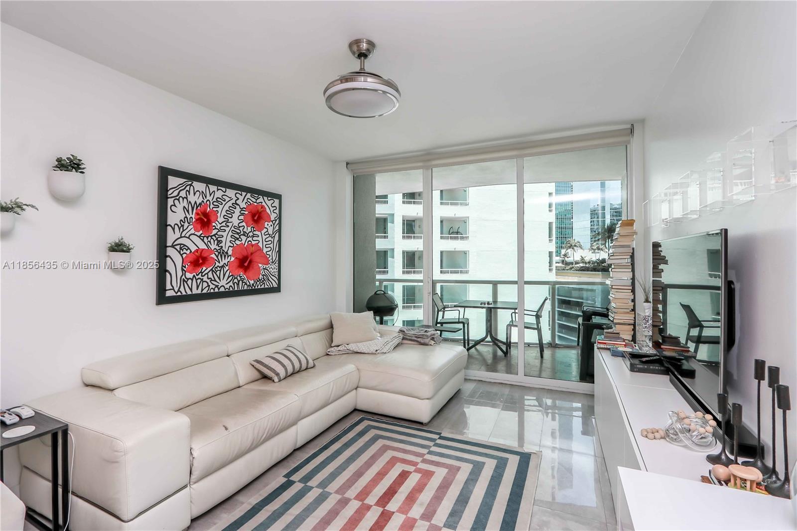 218 SE 14th St # 1406, Miami FL 33131