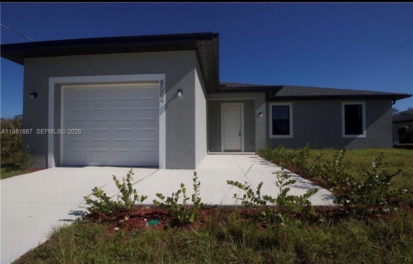 8004 Spice CT, La Belle FL 33935