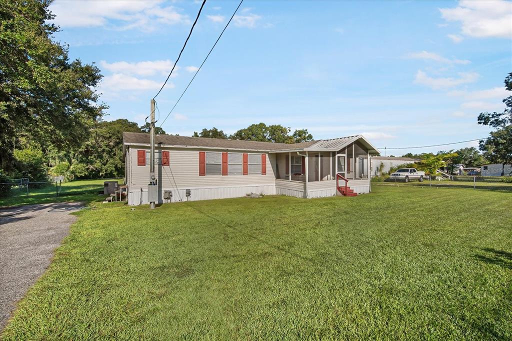 4120 LAUREL CREST DRIVE