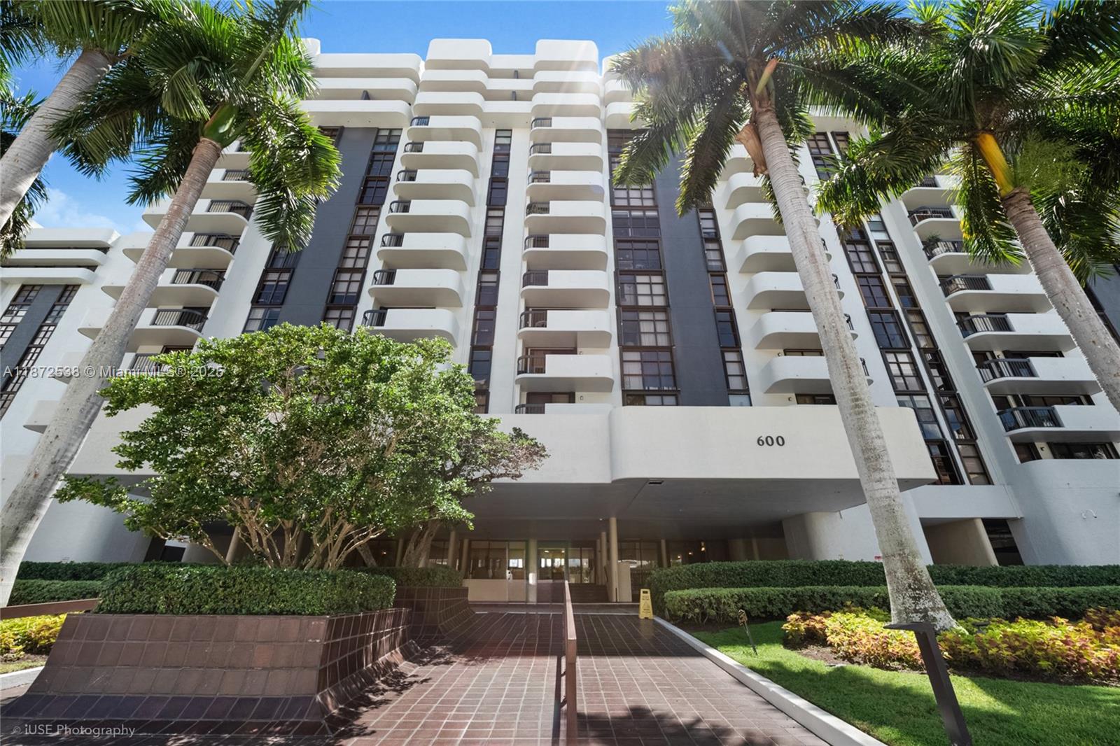 600 Biltmore Way # 1218, Coral Gables FL 33134