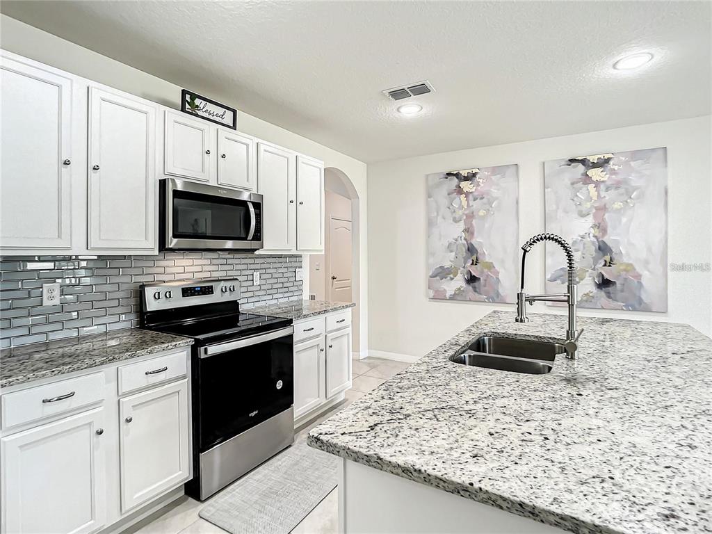 2774 SUNKISSED DRIVE, ST CLOUD, FL — photo 5 of 27