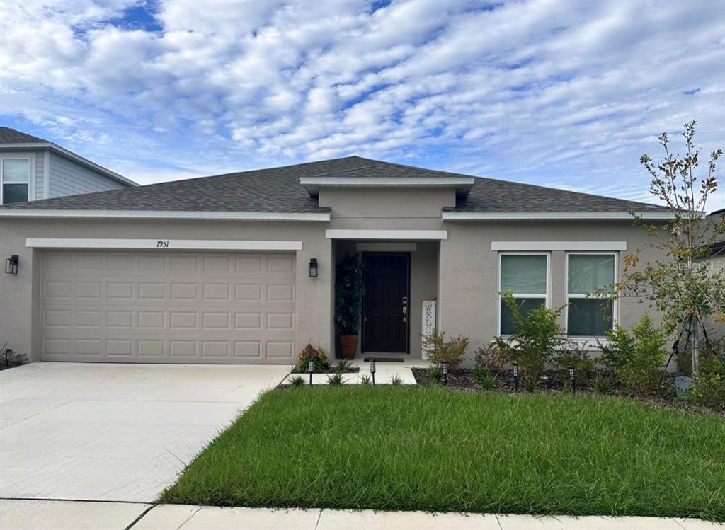 1951 ROSEWOOD CIRCLE