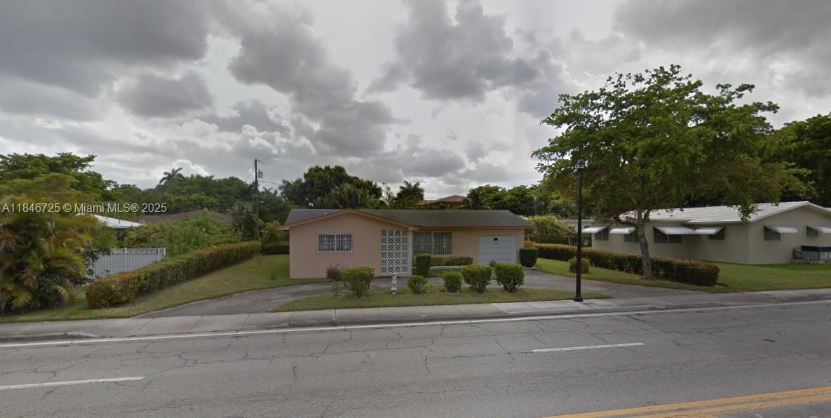 8650 N Miami Ave, El Portal FL 33150