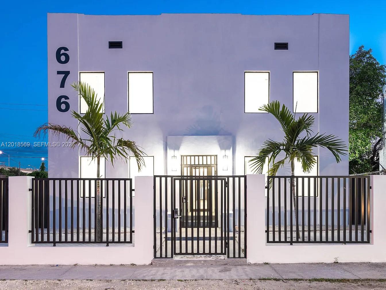 676 NW 47th St # 5, Miami FL 33127