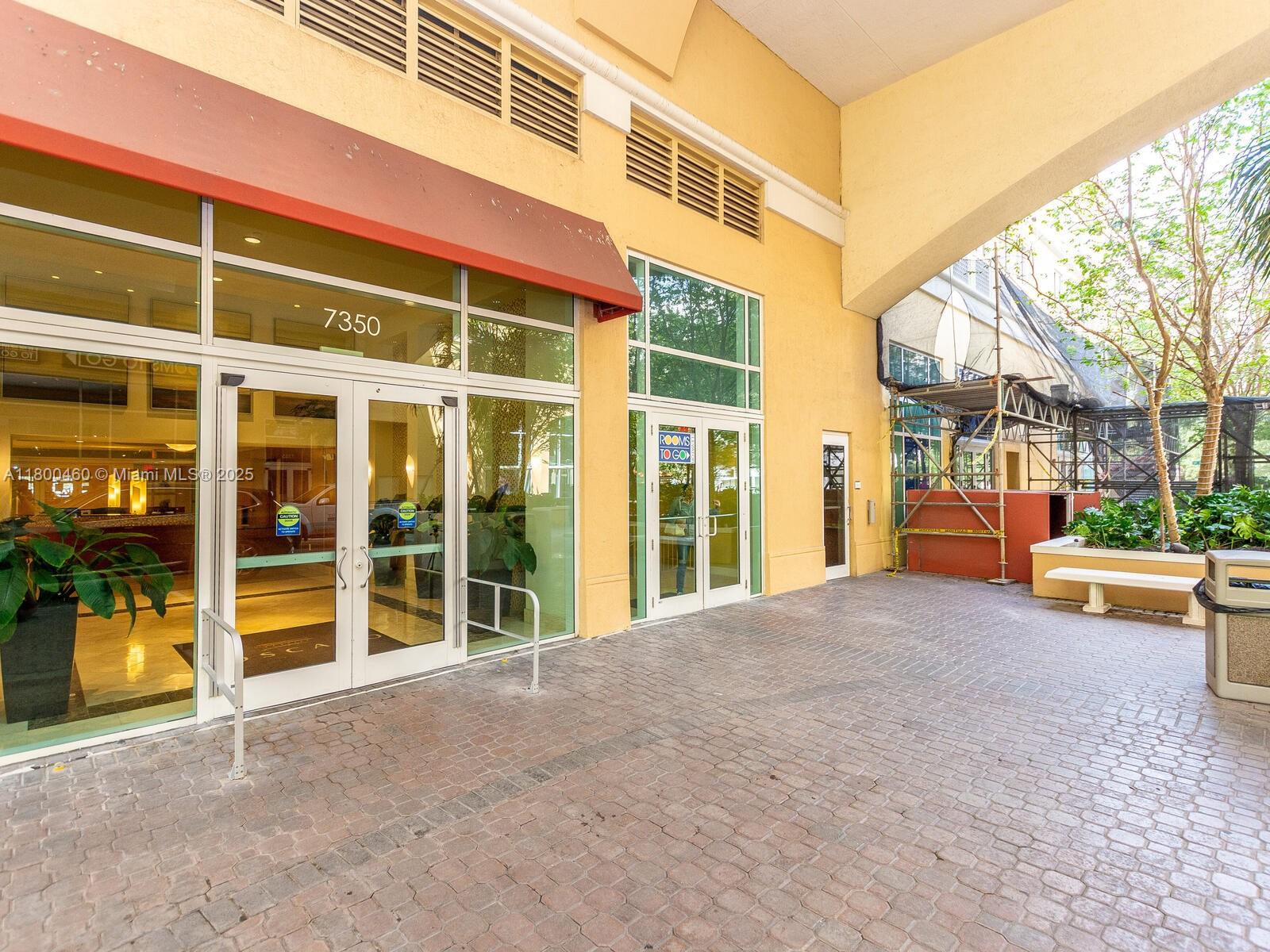7350 SW 89th St # 1702S, Miami FL 33156