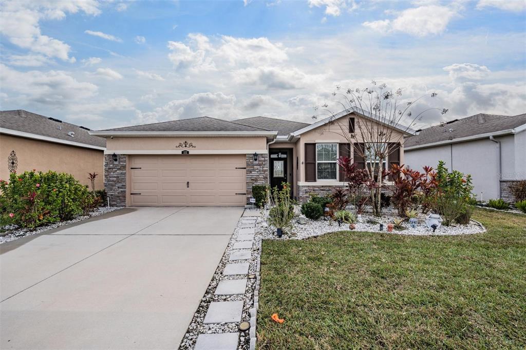 1152 PIPESTONE PLACE