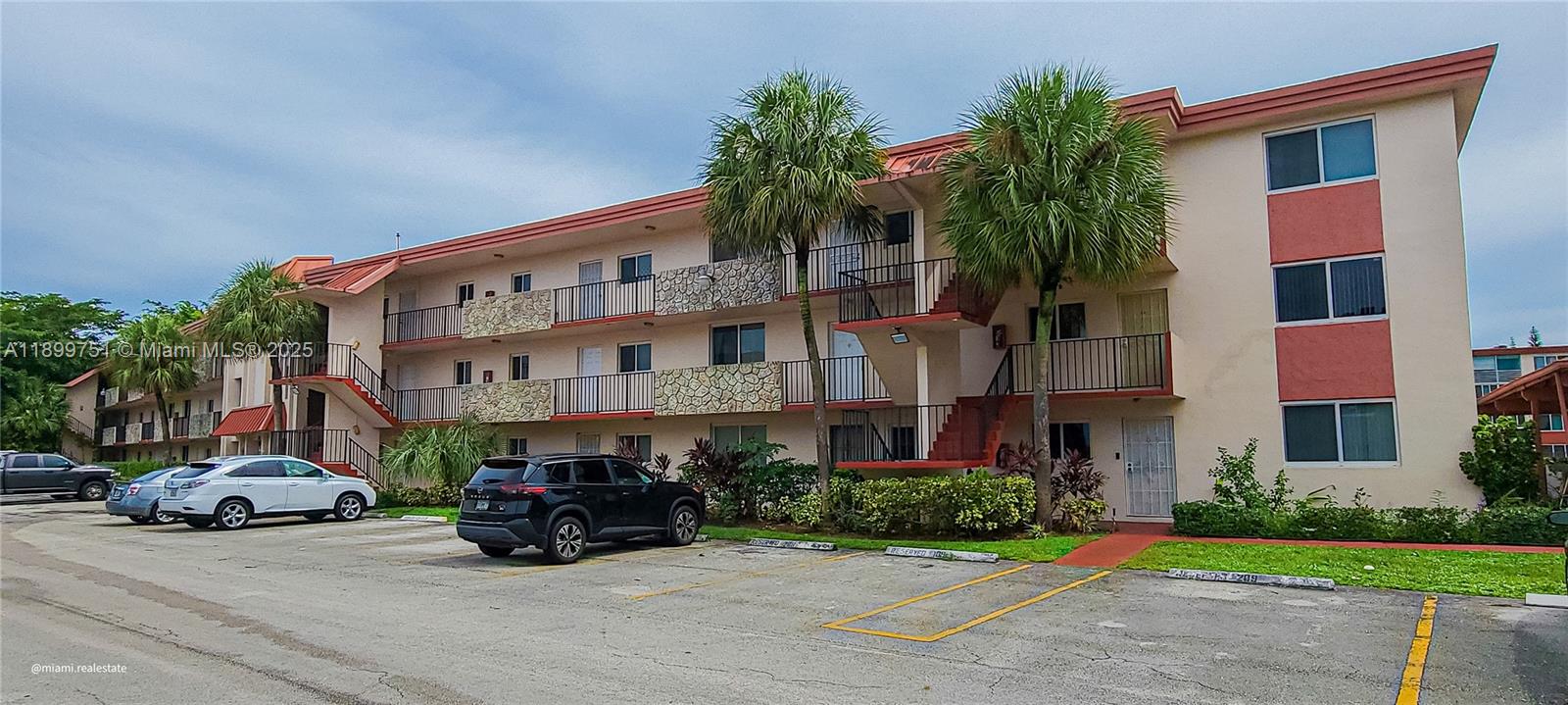 1080 Del Lago Cir # 201, Sunrise FL 33313