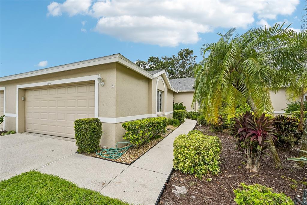 6916 STONEYWALK COURT