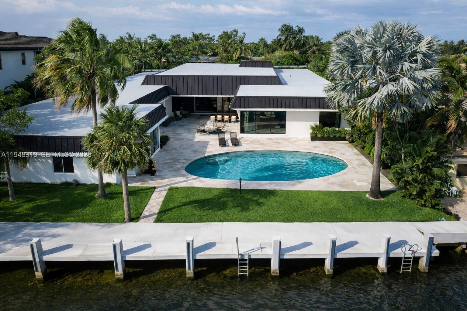 1201 Diplomat Pkwy, Hollywood FL 33019