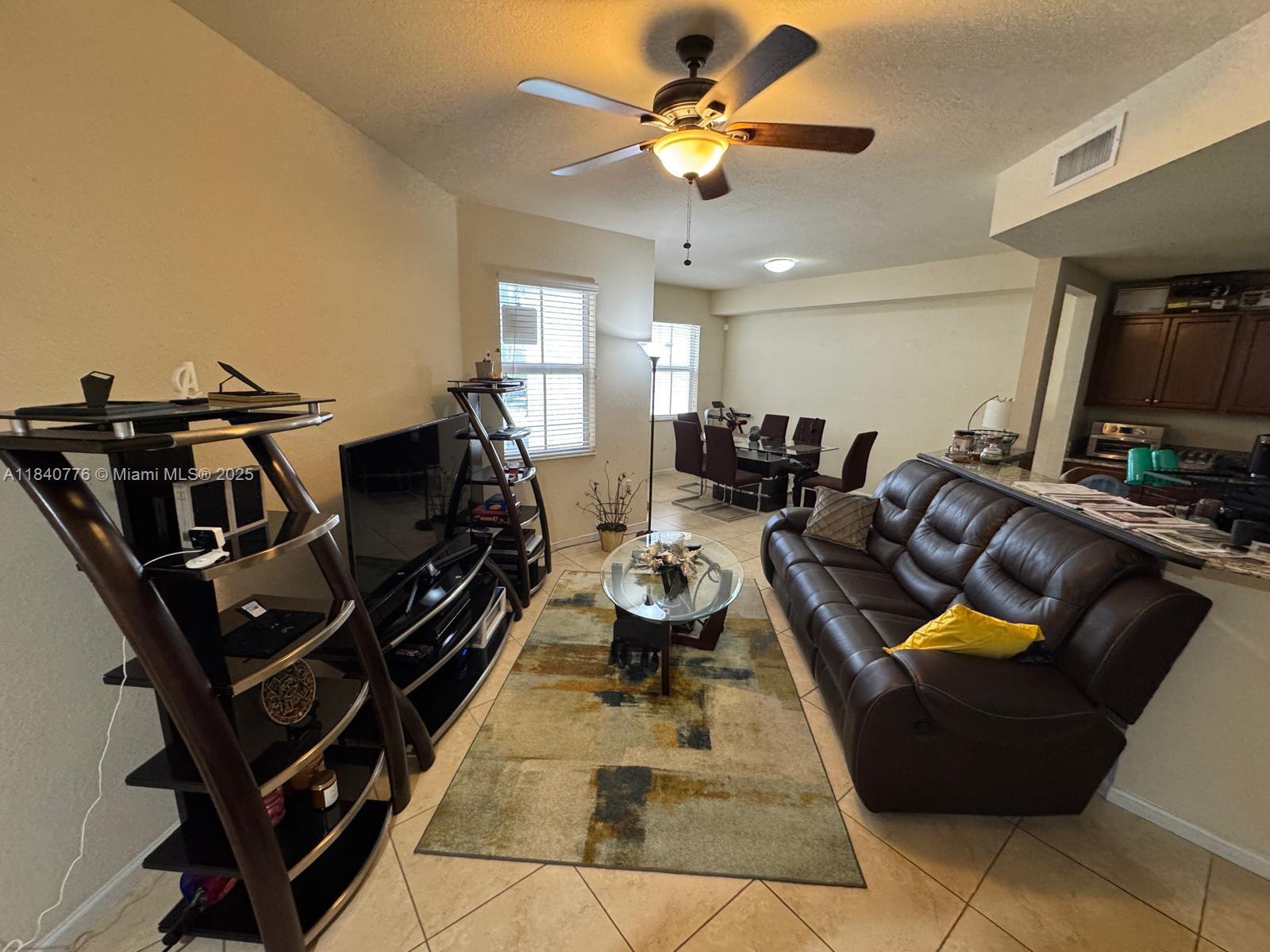 11603 NW 89th St # 215, Doral FL 33178