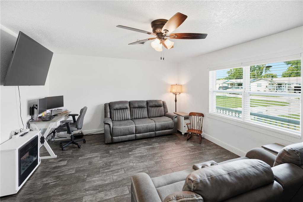 407 TENNESSEE AVENUE, ST CLOUD, FL — photo 4 of 22