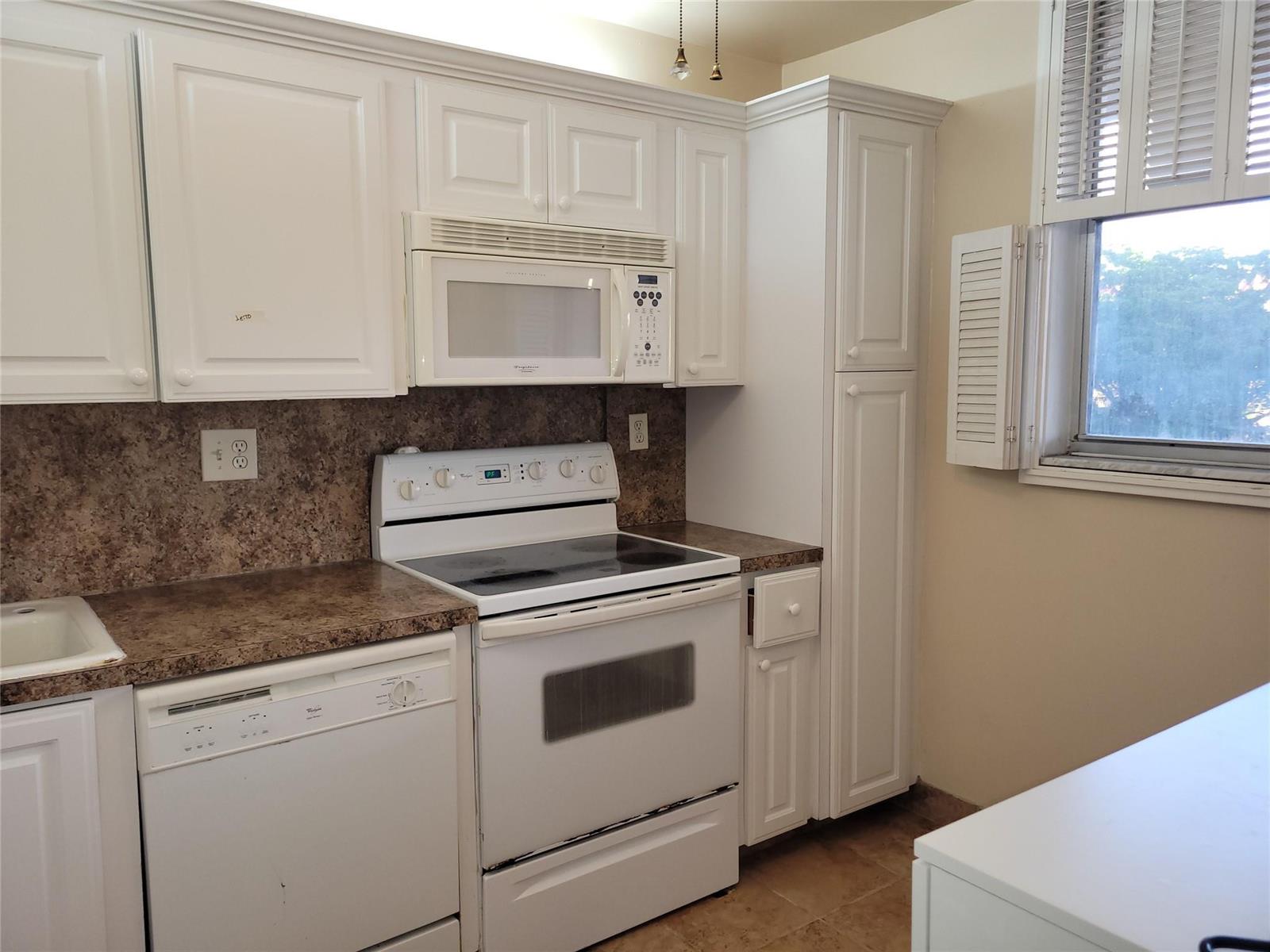 3671 Environ Boulevard # 468, Lauderhill FL 33319