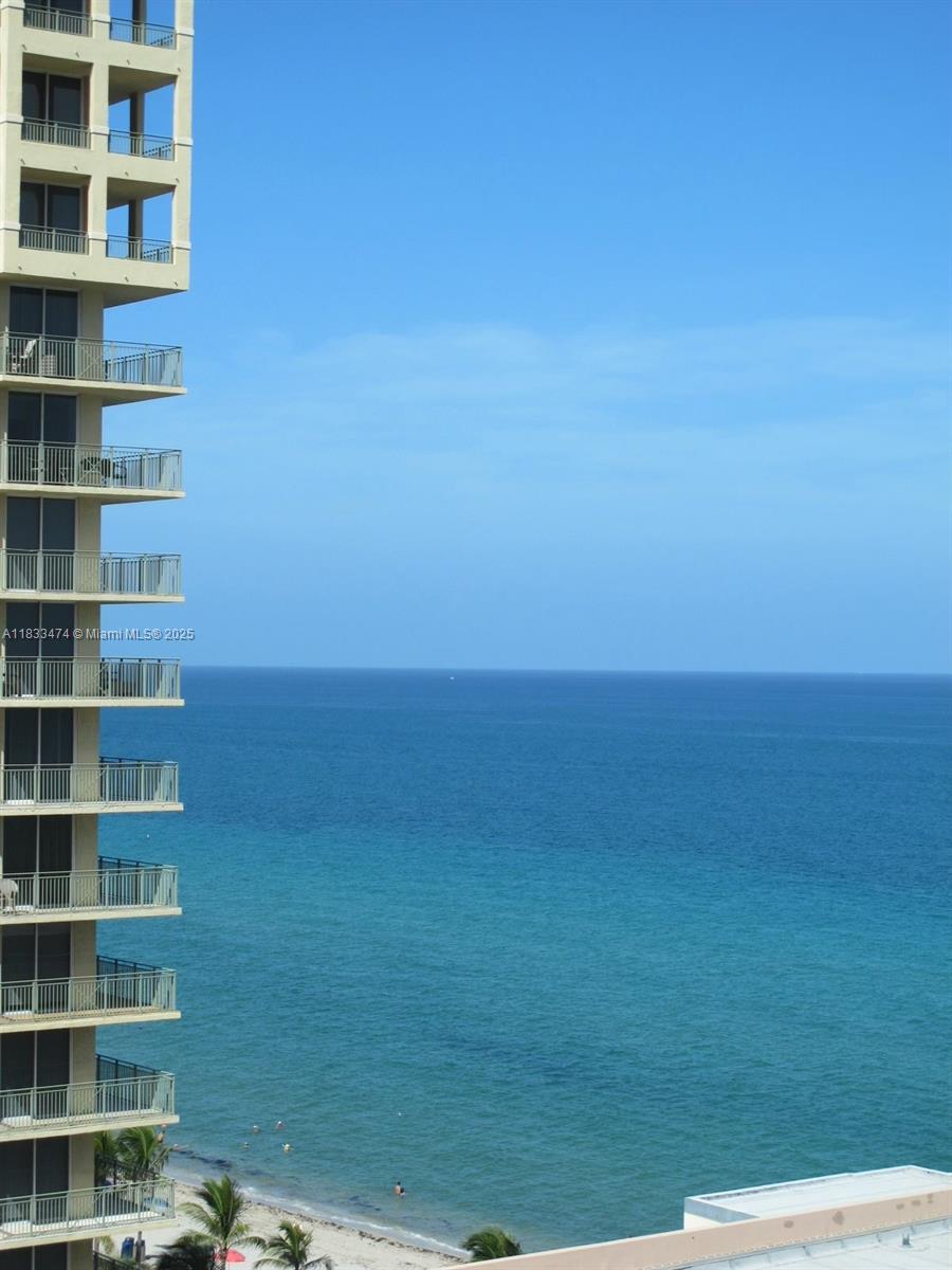 3140 S Ocean Dr # 1207, Hallandale Beach FL 33009