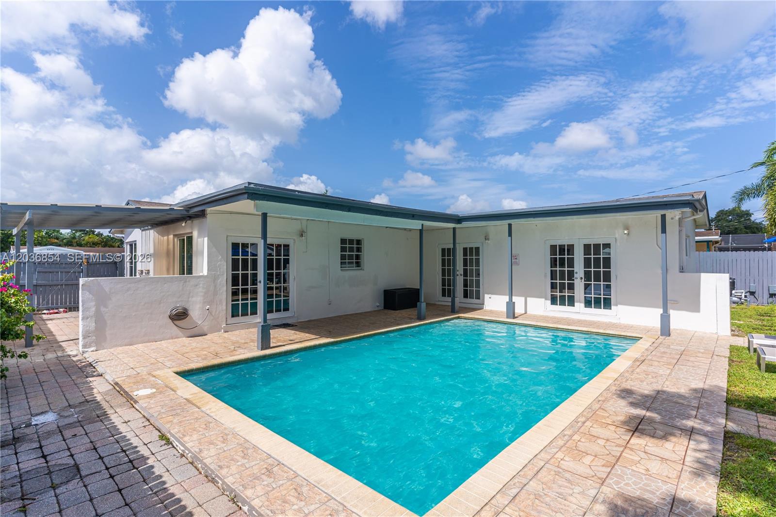 6452 Custer St, Hollywood FL 33024