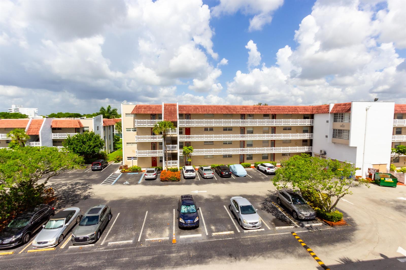 3531 Inverrary Drive # H406, Lauderhill FL 33319