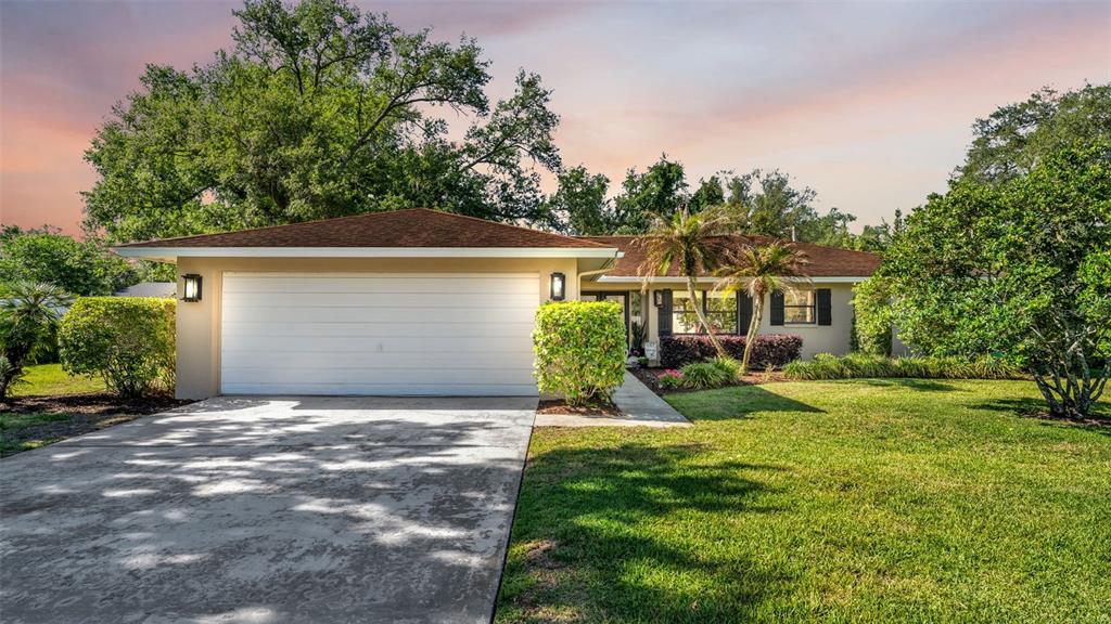 1021 DOLLY LANE