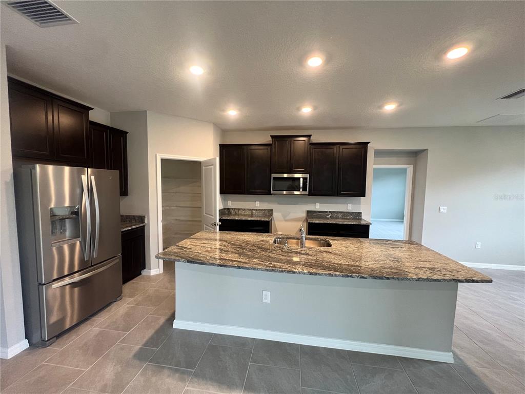 32219 CONCHSHELL SAIL STREET, WESLEY CHAPEL, FL — photo 2 of 15
