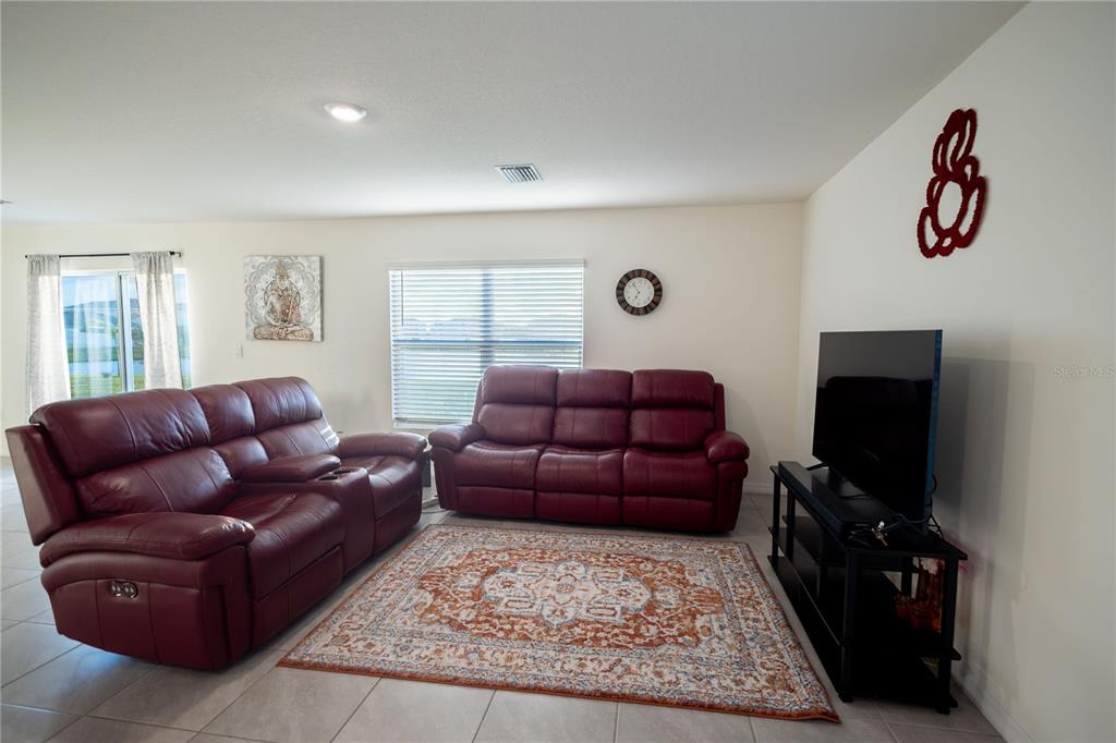 16546 MOSAIC OAR DRIVE, WIMAUMA, FL — photo 4 of 30