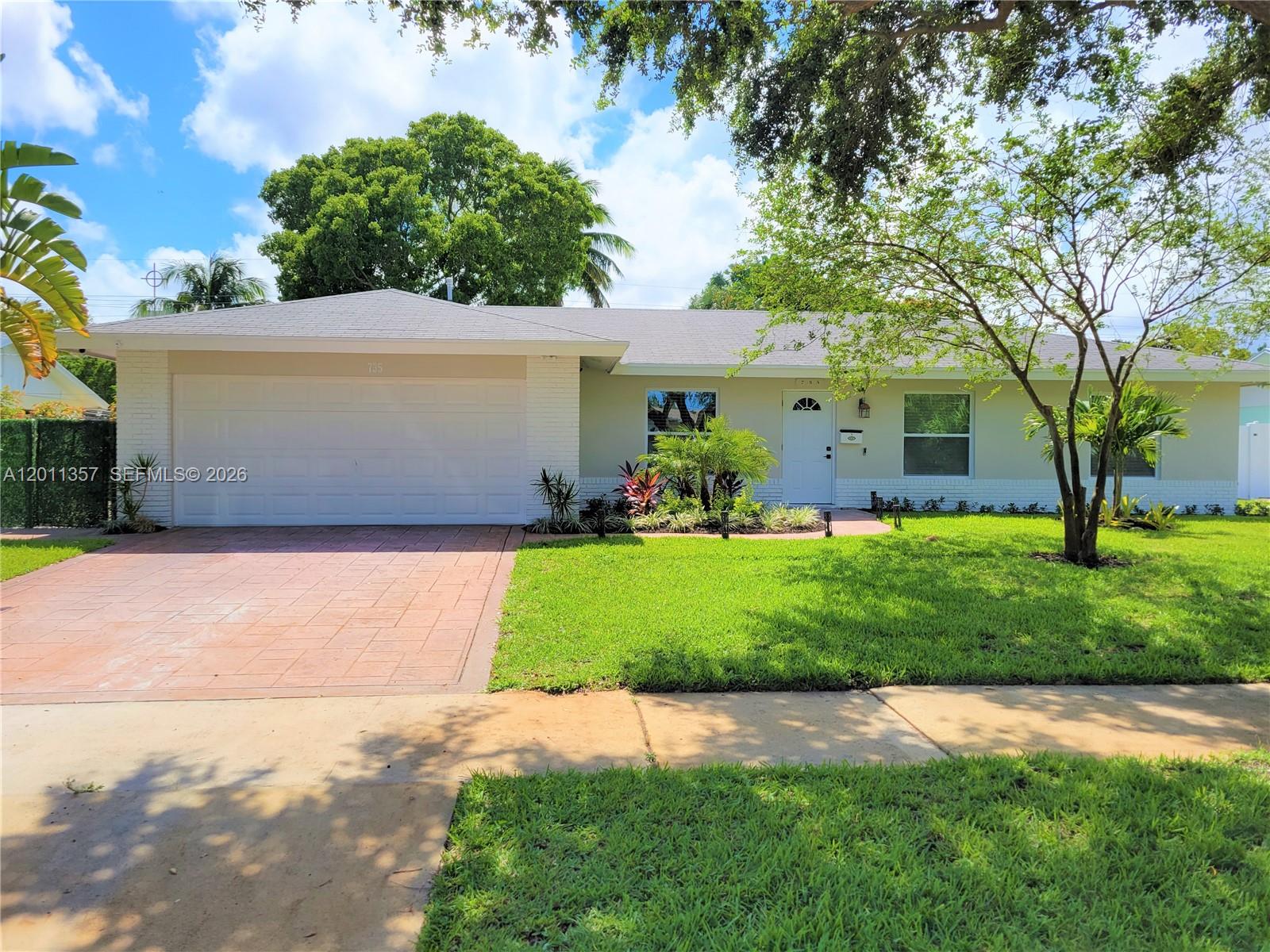 735 Tradewind Dr, North Palm Beach FL 33408