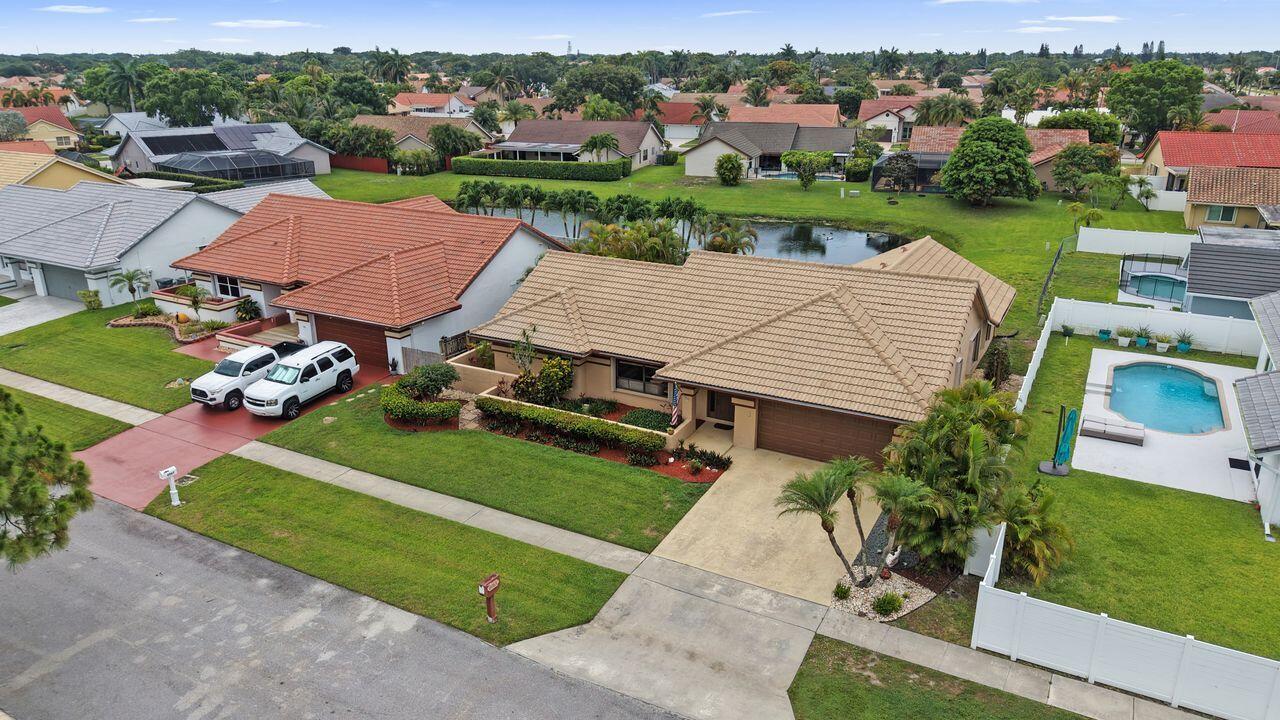 6063 Sunberry Circle, Boynton Beach FL 33437
