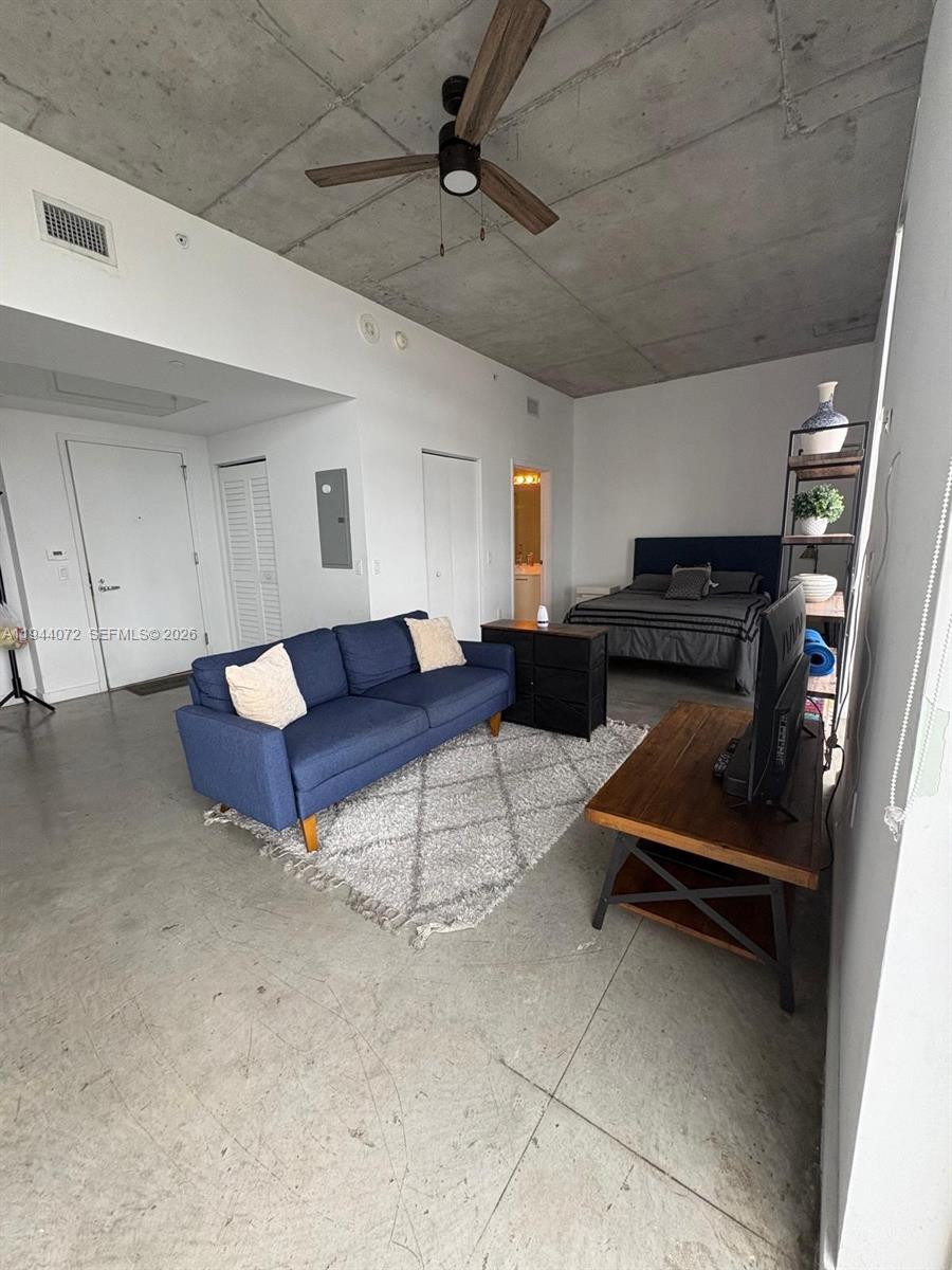 151 SE 1st St # 3404, Miami FL 33131