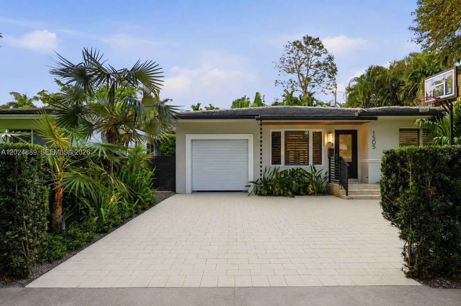 1505 Robbia Ave, Coral Gables FL 33146