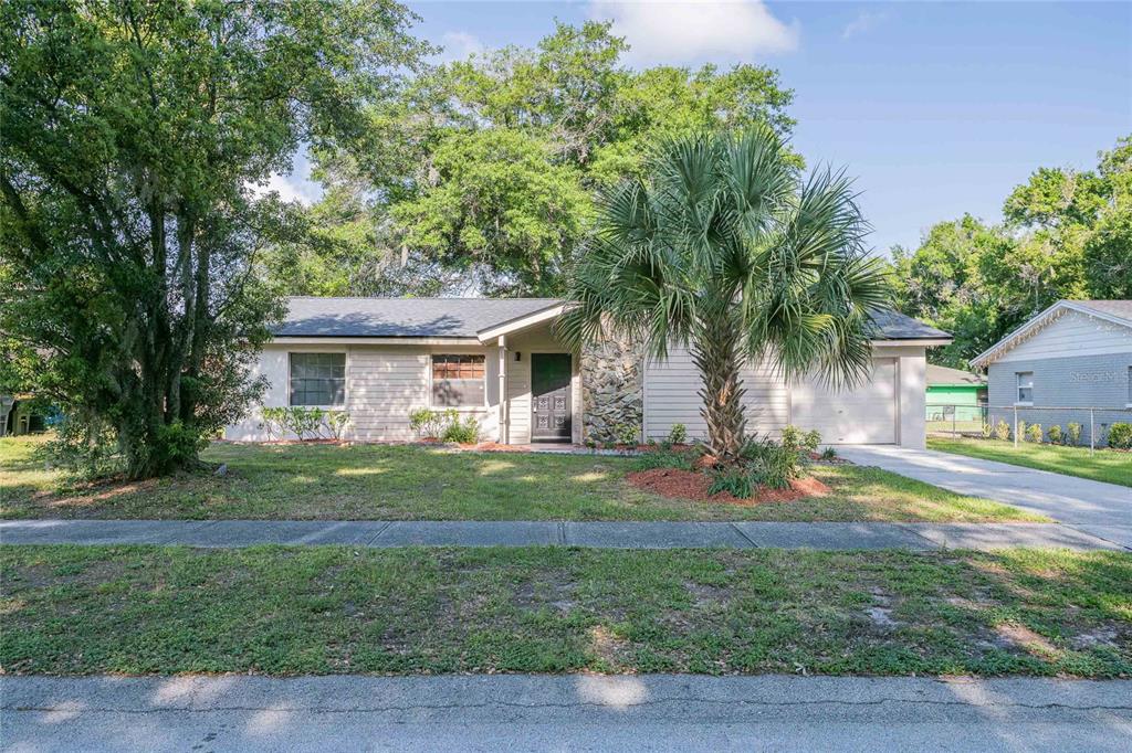 722 HEMLOCK LANE
