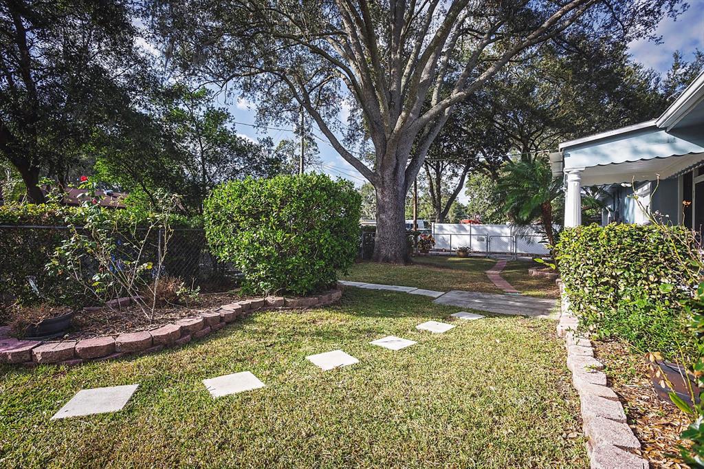 2614 FAIRVIEW AVENUE, SEFFNER, FL — photo 4 of 30