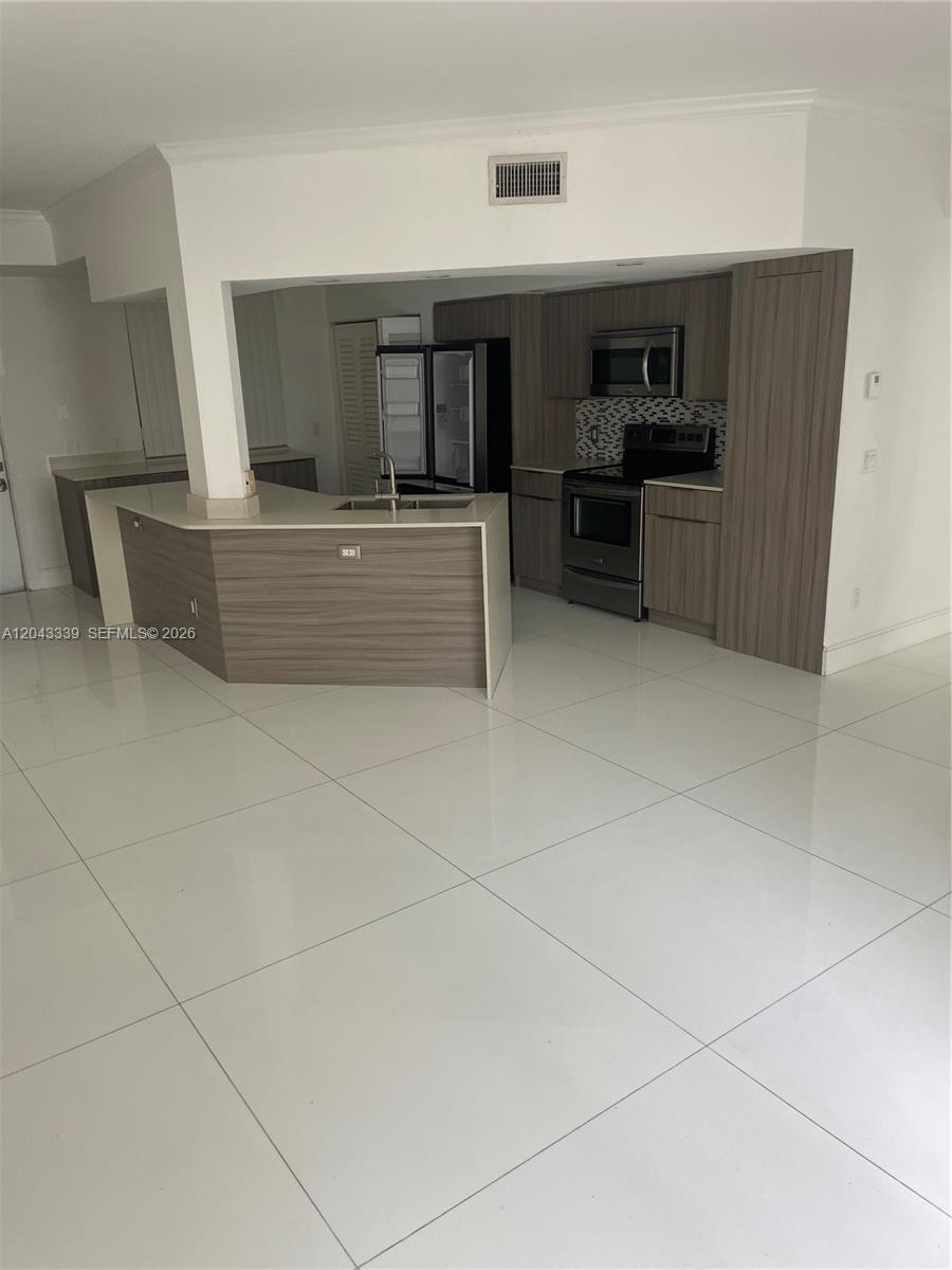 3155 NE 184th St # 8105, Aventura FL 33160