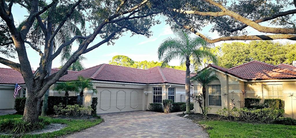 4026 LYNDHURST COURT UNIT 13
