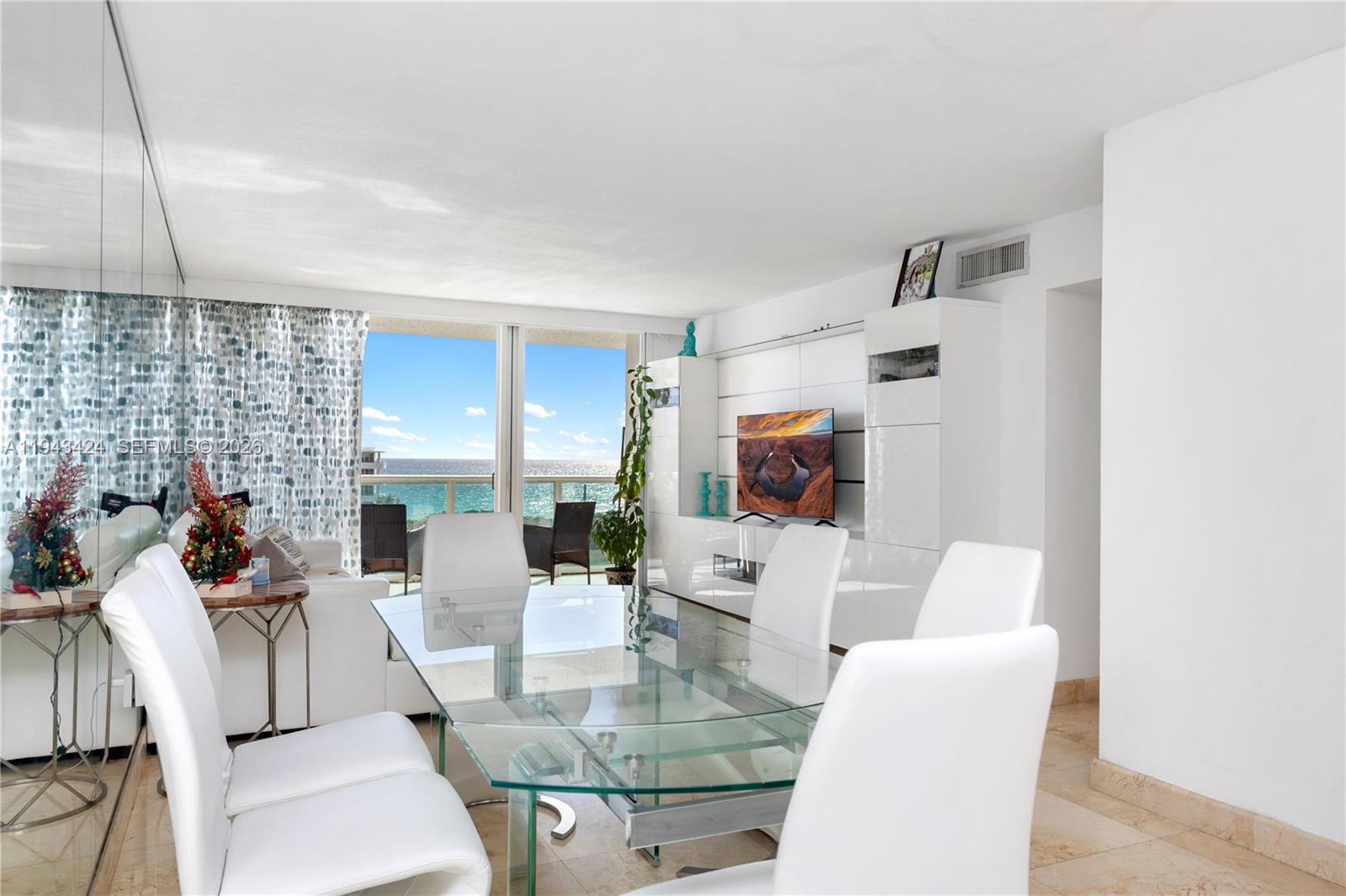 100 Bayview Dr # 907, Sunny Isles Beach FL 33160