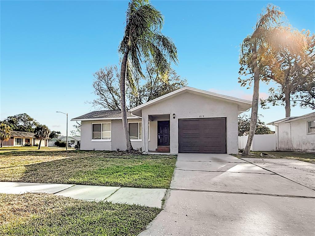 819 HELMSMAN WAY
