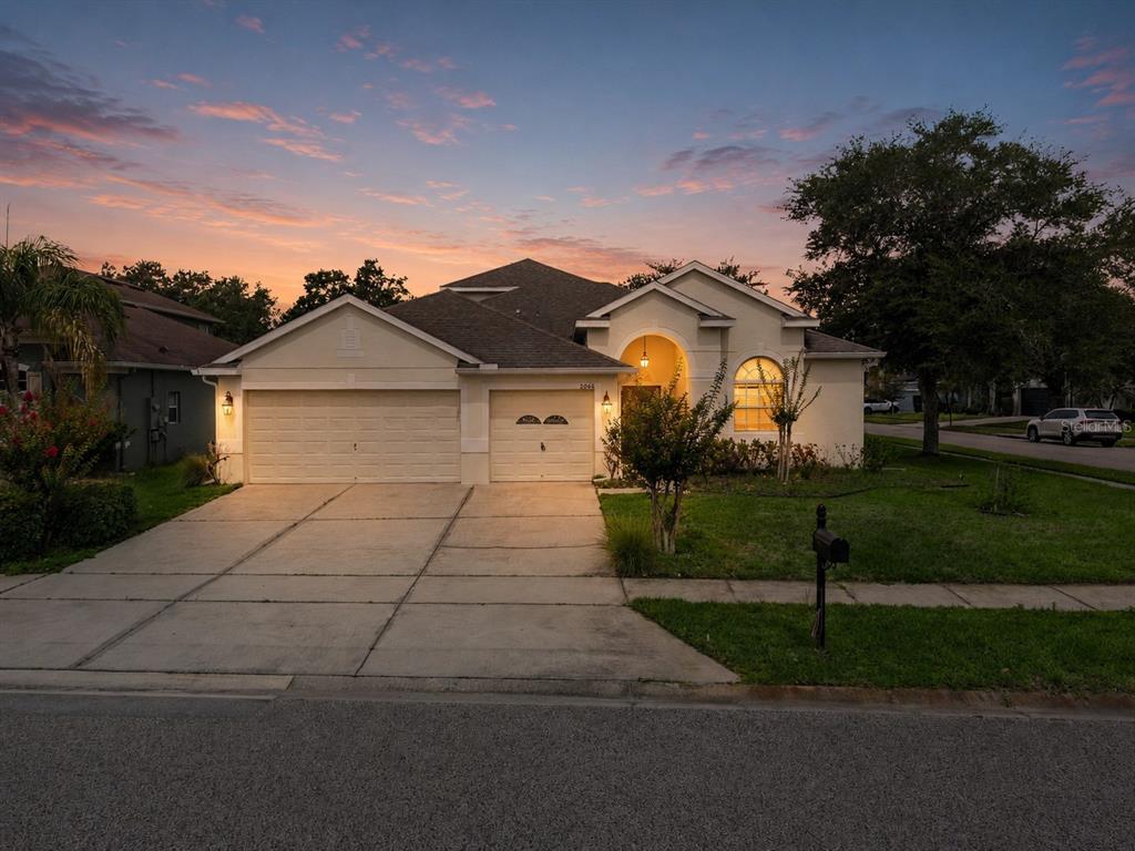 2066 GLORIA OAK COURT