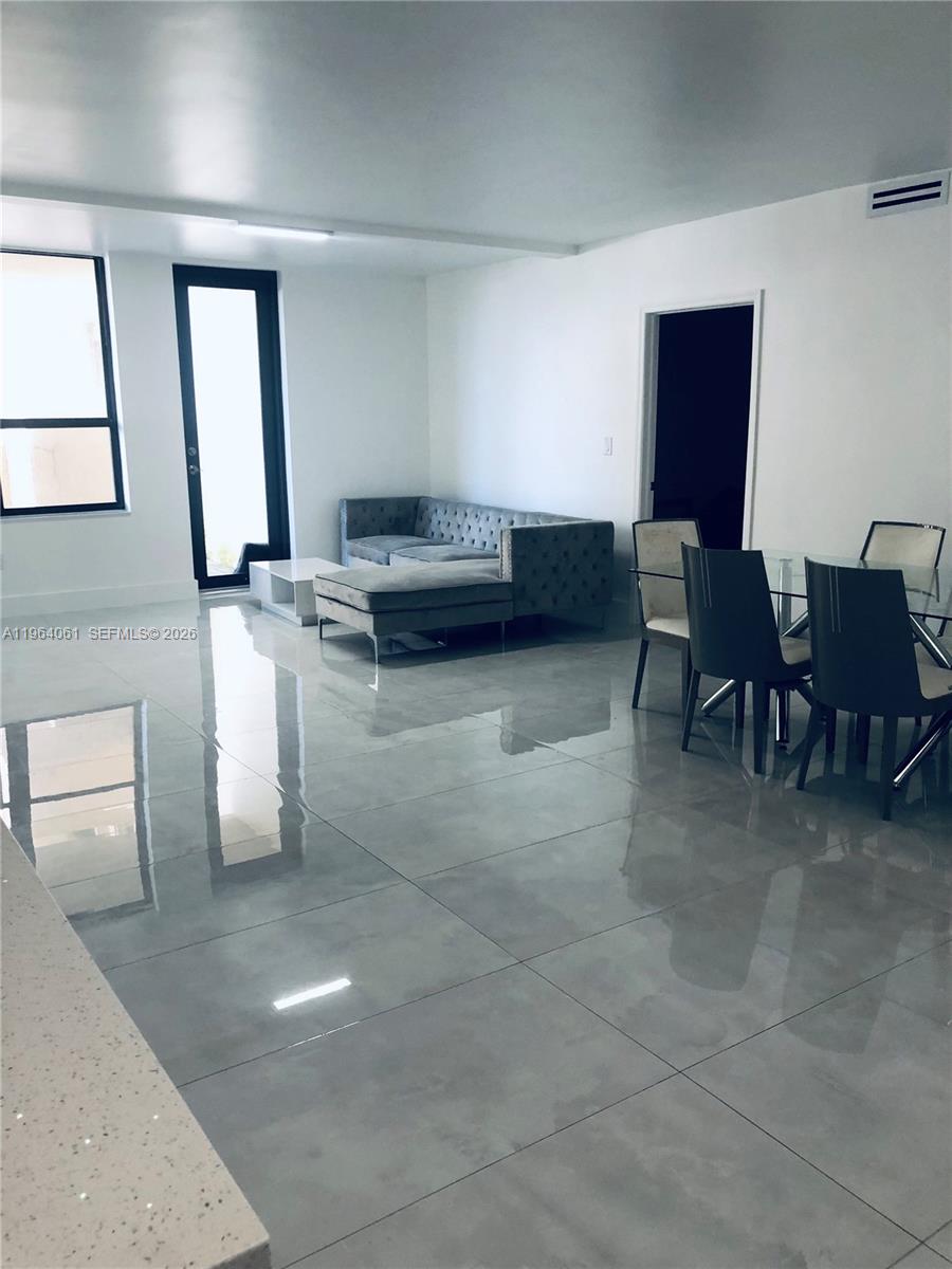 10185 Collins Ave # 209, Bal Harbour FL 33154