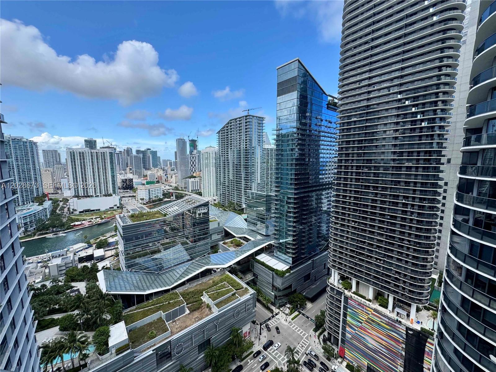 55 SW 9th St # 3201, Miami FL 33130