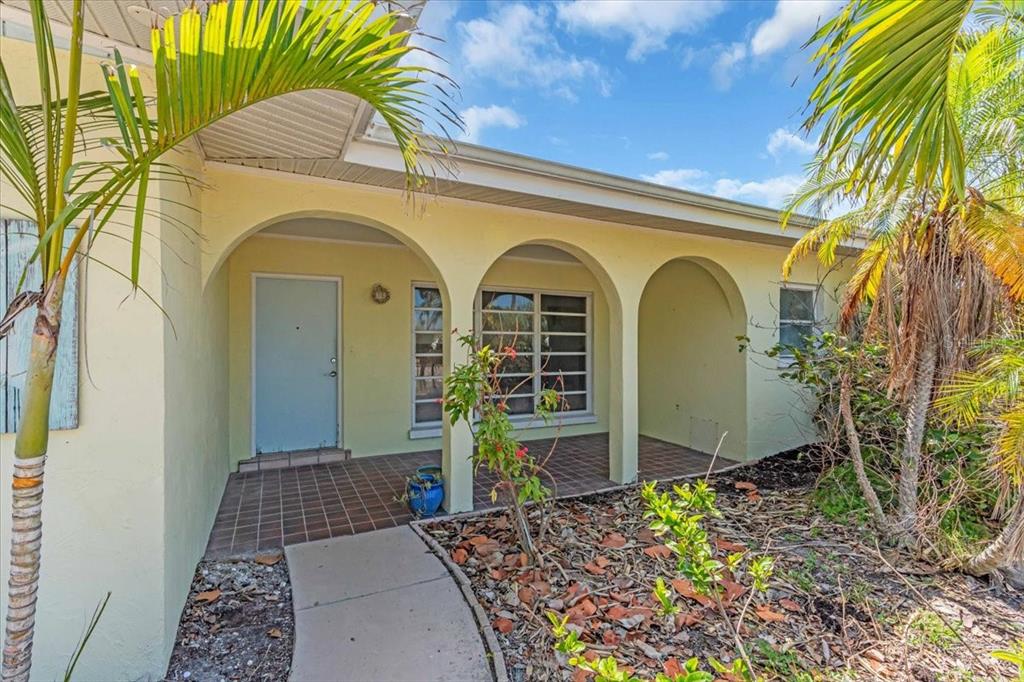396 AVENIDA MADERA