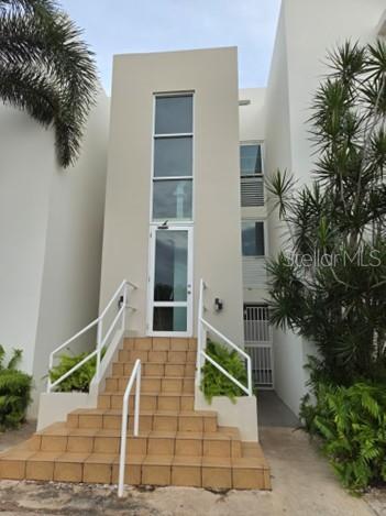 PR-102 COND. PARAISO ESCONDIDO UNIT 205