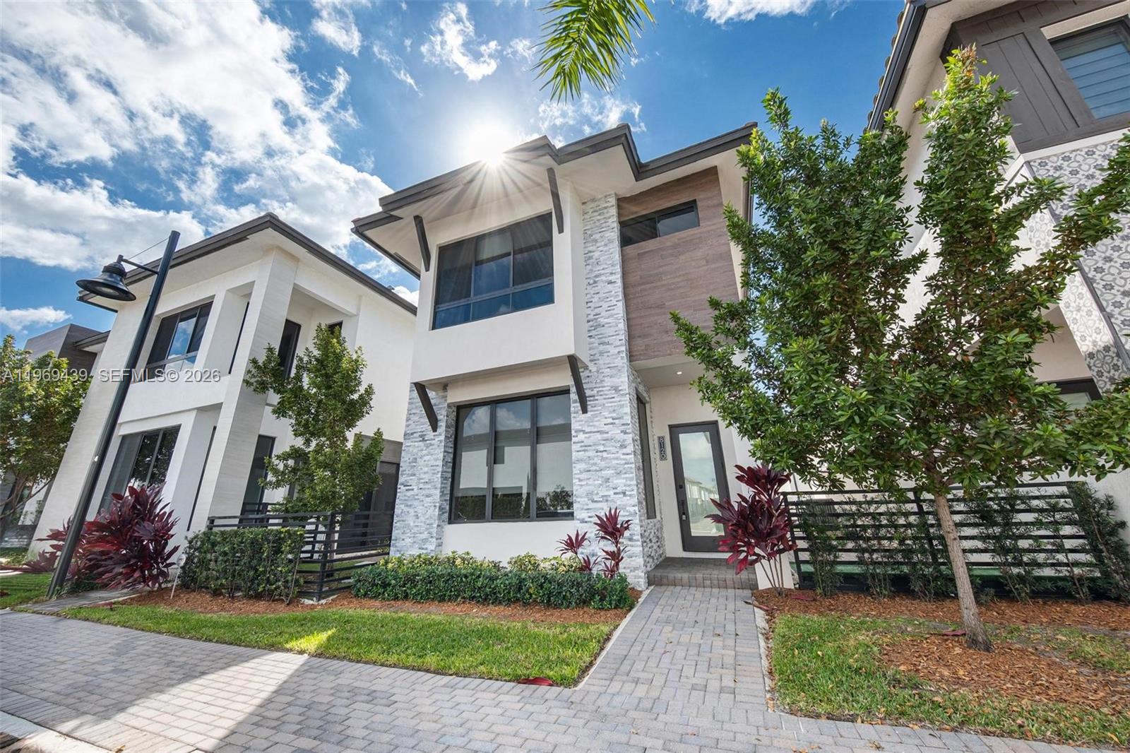 8120 NW 43rd St, Doral FL 33166