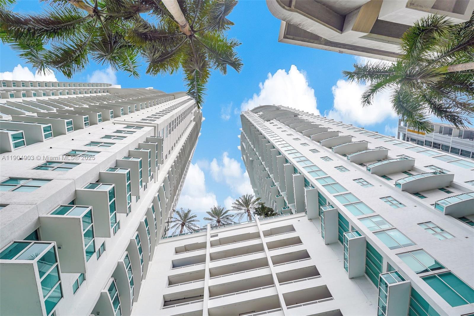 41 SE 5th St # 816, Miami FL 33131