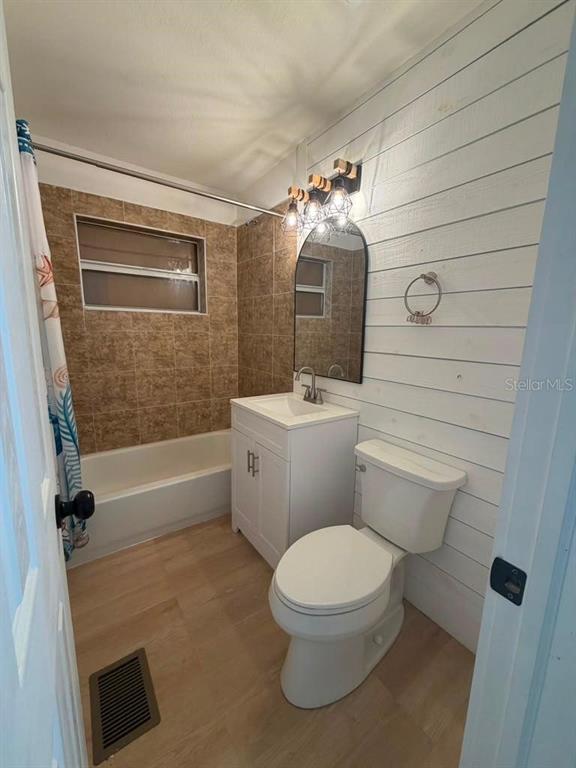 5320 PLUM AVENUE, SEFFNER, FL — photo 5 of 28