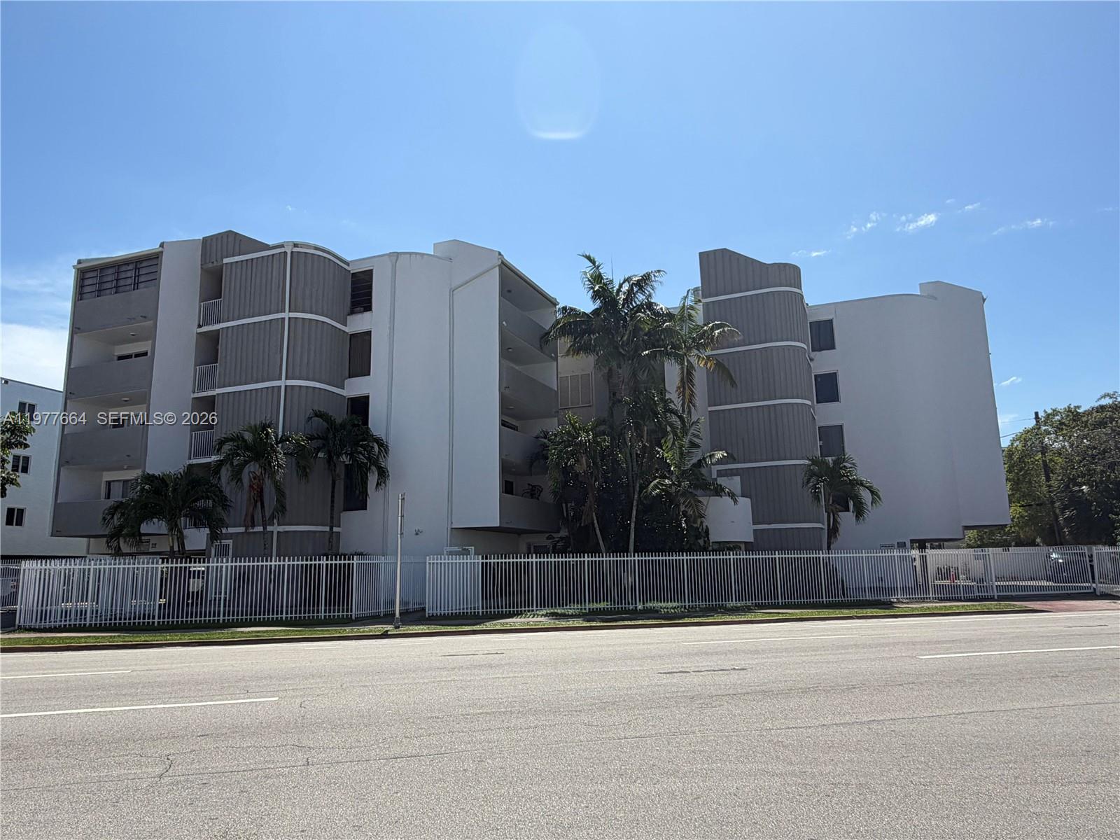 2000 Biarritz Dr # 201, Miami Beach FL 33141