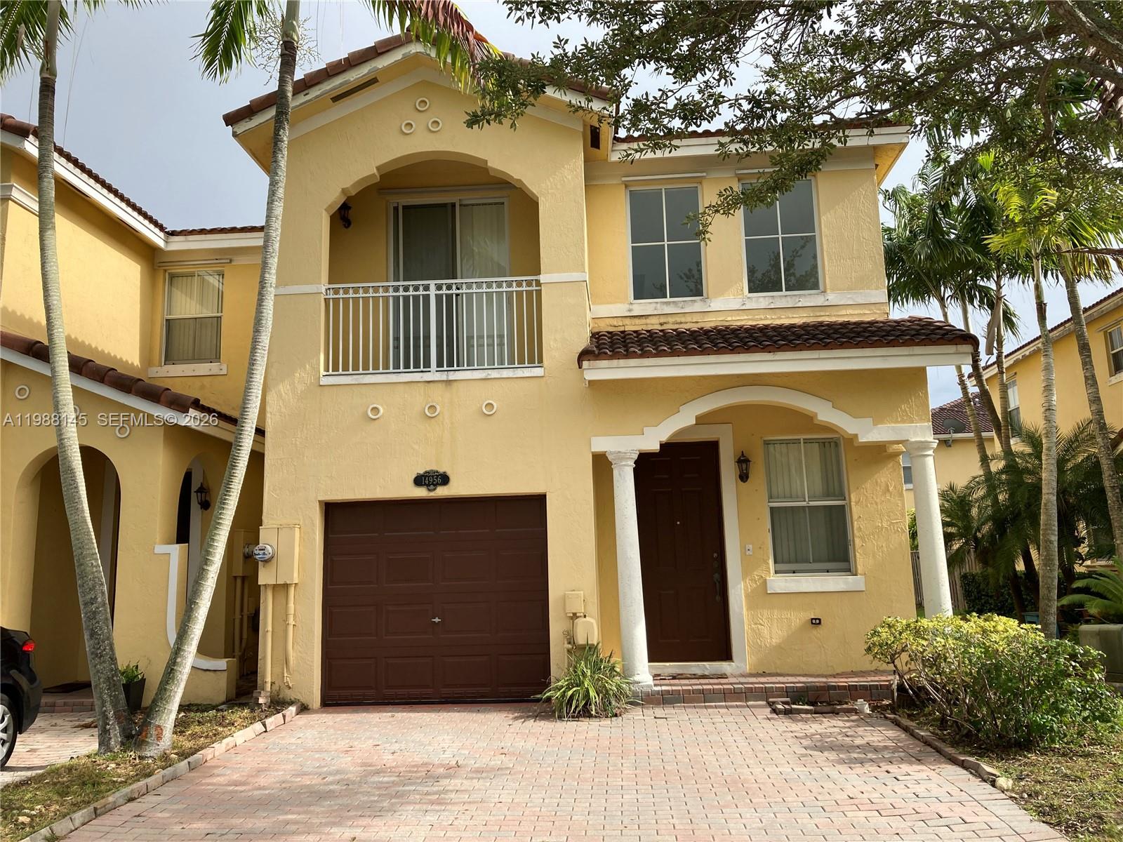 14956 SW 8th Ln, Miami FL 33194
